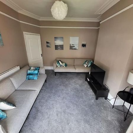 4 Bedroom House, 8 Min To City! Μάντσεστερ Εξωτερικό φωτογραφία
